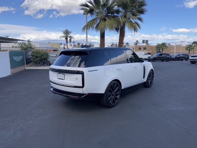 2024 Land Rover Range Rover SV