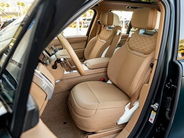 2026 Land Rover Range Rover SV