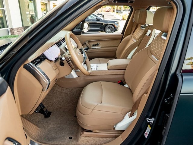 2026 Land Rover Range Rover SV