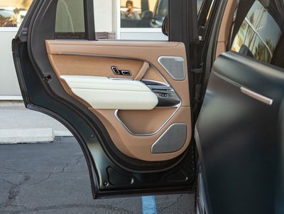 2026 Land Rover Range Rover SV