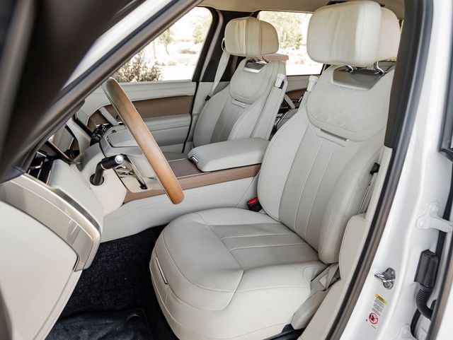 2025 Land Rover Range Rover SV LWB
