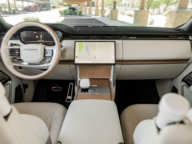 2025 Land Rover Range Rover SV LWB