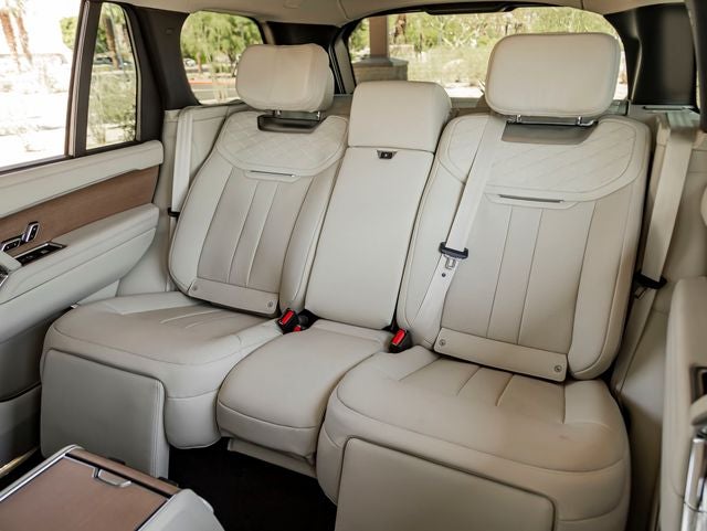 2025 Land Rover Range Rover SV LWB