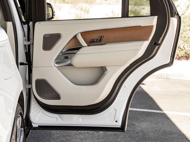 2025 Land Rover Range Rover SV LWB