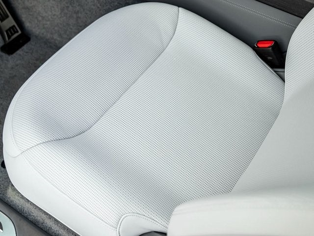 2026 Land Rover Range Rover SV LWB