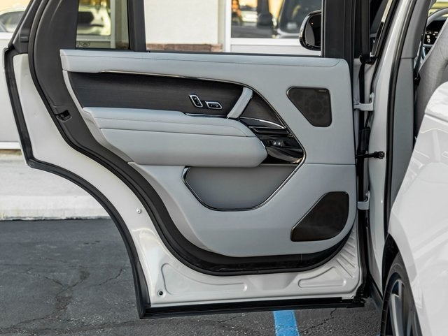 2026 Land Rover Range Rover SV LWB