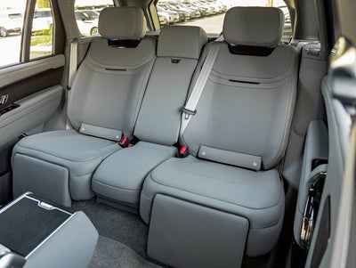 2026 Land Rover Range Rover SV LWB