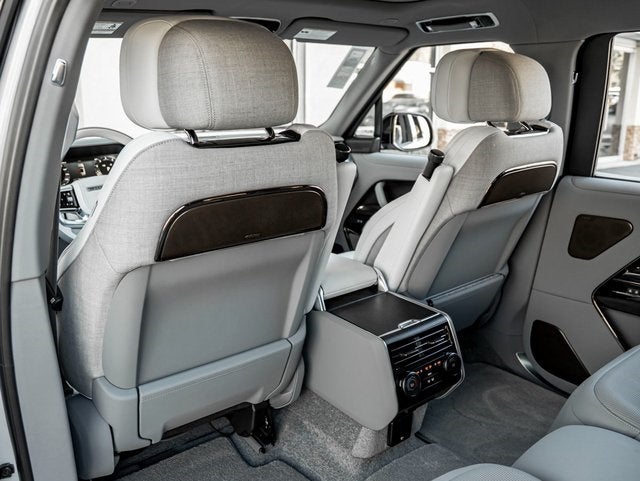 2026 Land Rover Range Rover SV LWB