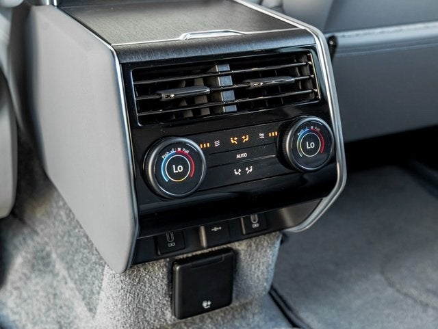 2026 Land Rover Range Rover SV LWB