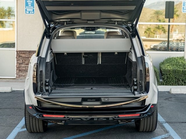 2026 Land Rover Range Rover SV LWB