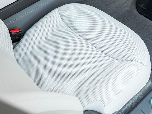 2026 Land Rover Range Rover SV LWB