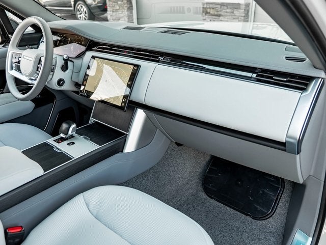 2026 Land Rover Range Rover SV LWB