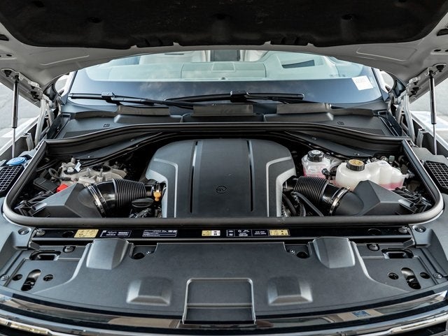 2026 Land Rover Range Rover SV LWB