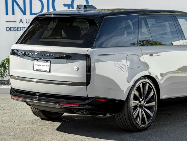 2026 Land Rover Range Rover SV LWB