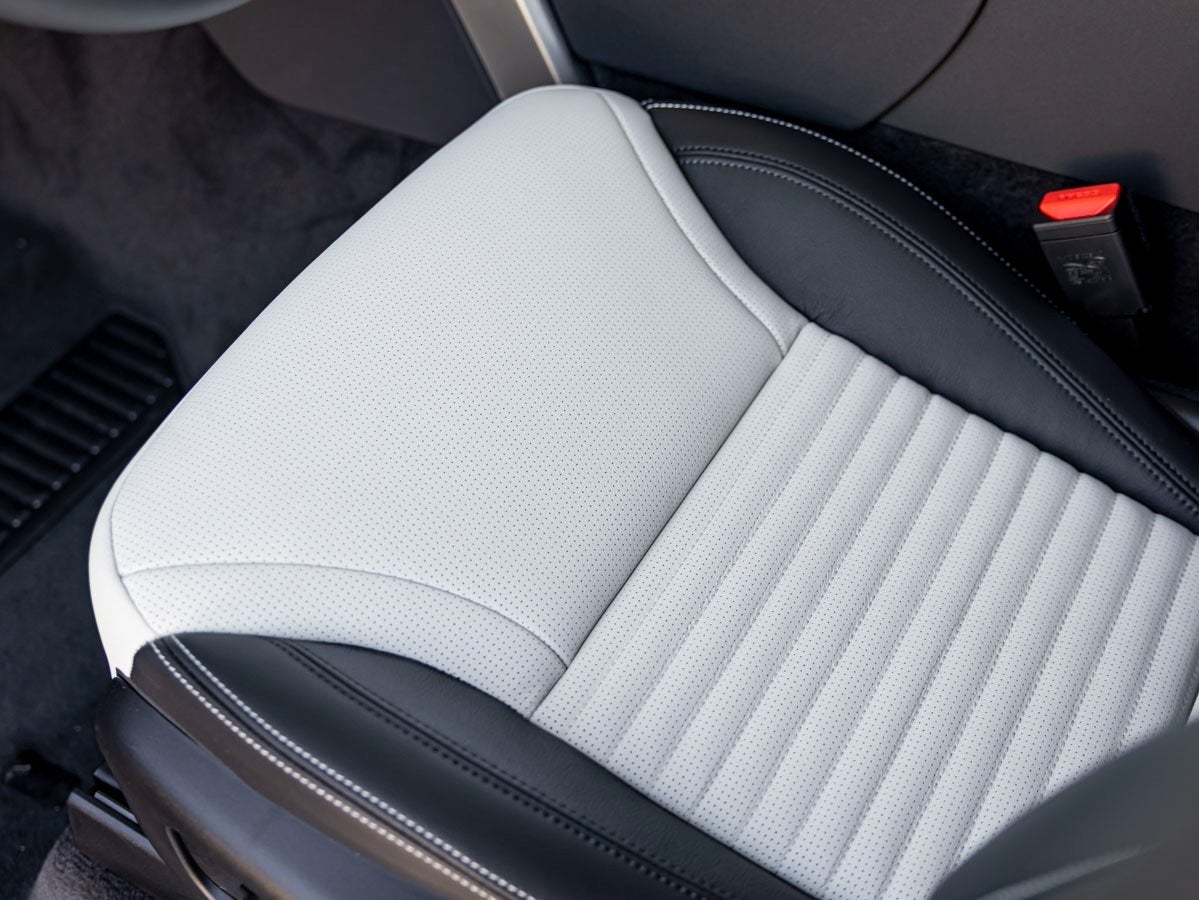 2025 Land Rover Discovery S