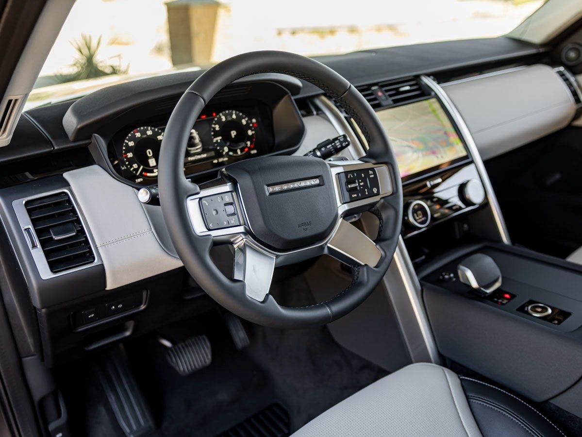 2025 Land Rover Discovery S