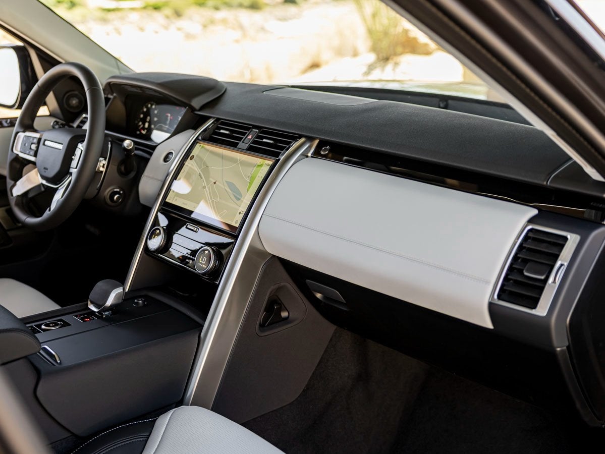 2025 Land Rover Discovery S