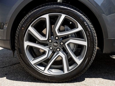 2025 Land Rover Discovery S