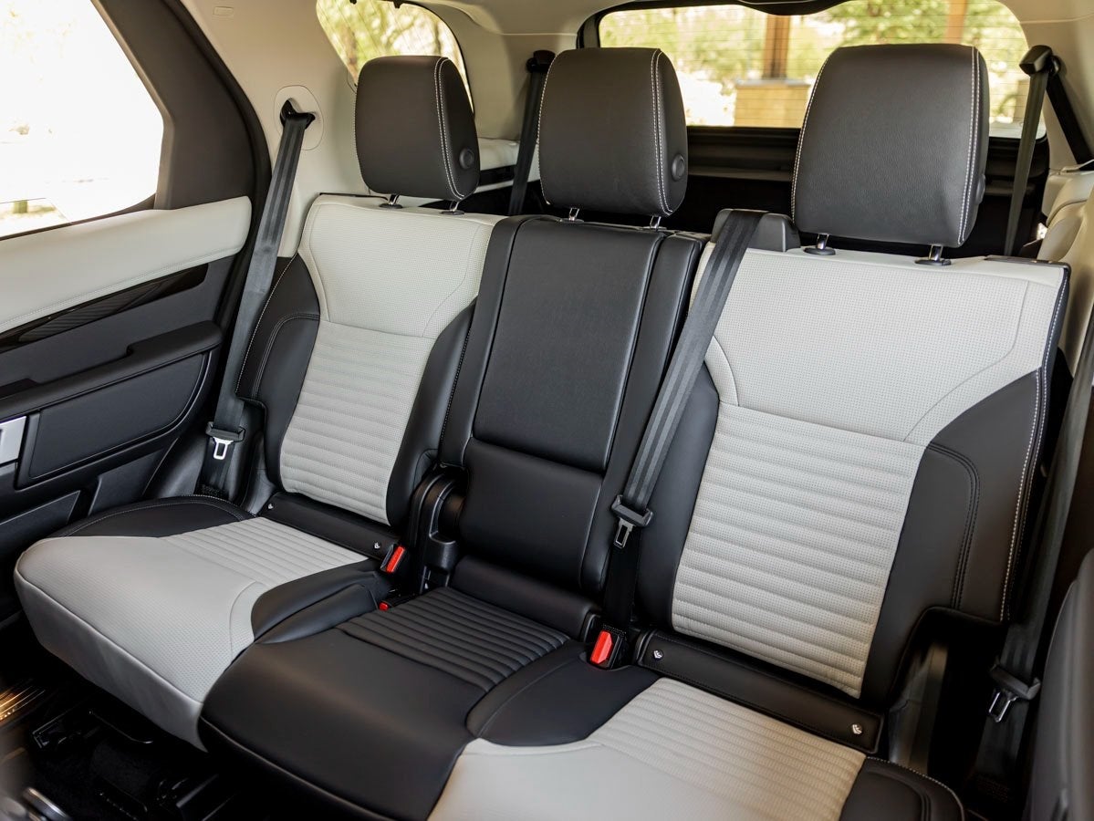 2025 Land Rover Discovery S