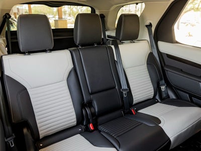 2025 Land Rover Discovery S