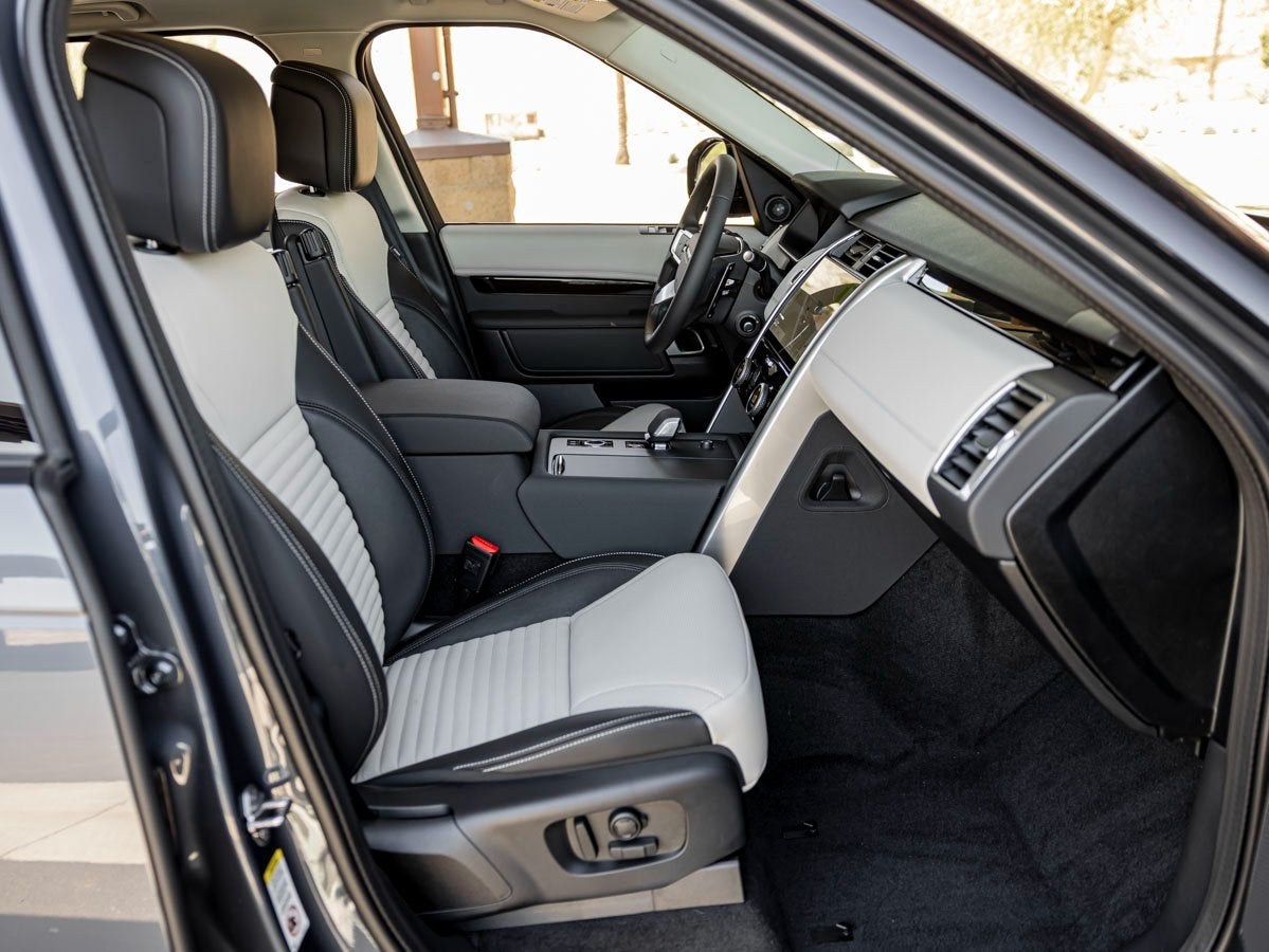 2025 Land Rover Discovery S