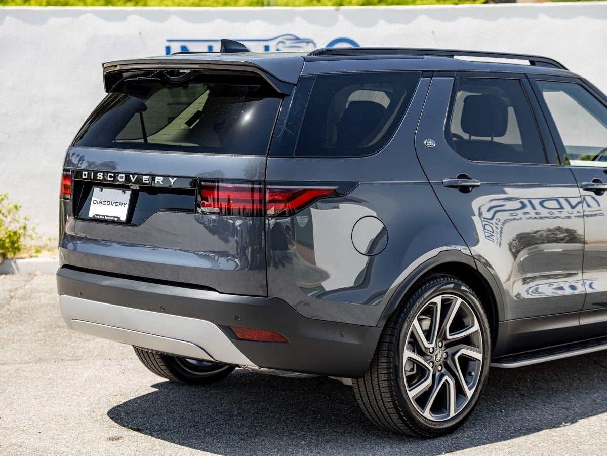 2025 Land Rover Discovery S