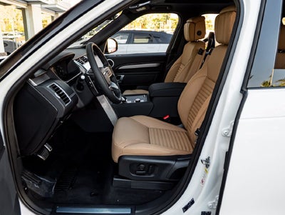 2026 Land Rover Discovery Dynamic SE