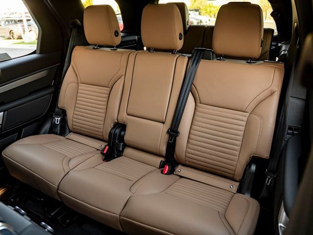 2026 Land Rover Discovery Dynamic SE