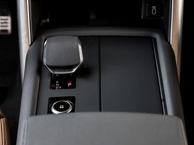2026 Land Rover Discovery Dynamic SE