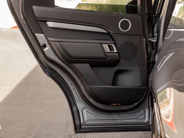 2026 Land Rover Discovery Dynamic SE