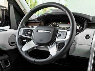 2025 Land Rover Discovery Dynamic SE