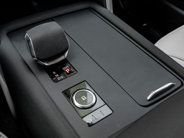 2025 Land Rover Discovery Dynamic SE