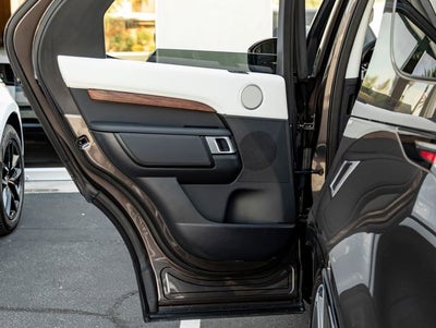 2025 Land Rover Discovery Dynamic SE