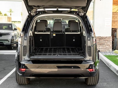 2025 Land Rover Discovery Dynamic SE