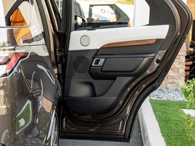 2025 Land Rover Discovery Dynamic SE