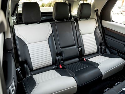 2025 Land Rover Discovery Dynamic SE