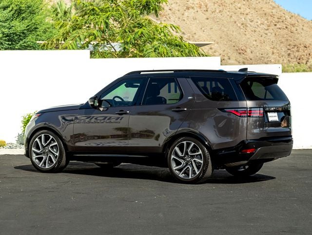 2025 Land Rover Discovery Dynamic SE
