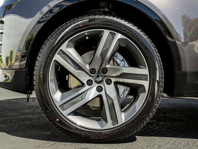 2026 Land Rover Discovery Dynamic SE