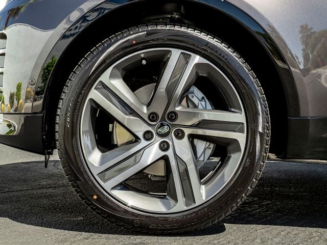 2026 Land Rover Discovery Dynamic SE
