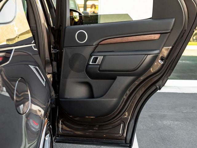 2026 Land Rover Discovery Dynamic SE