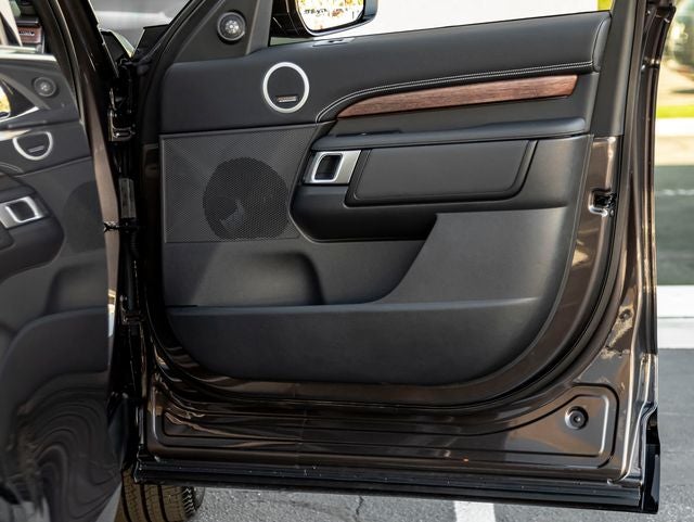 2026 Land Rover Discovery Dynamic SE