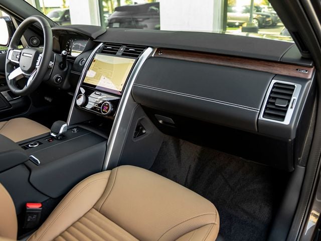 2026 Land Rover Discovery Dynamic SE