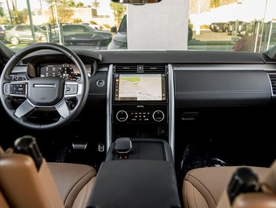 2025 Land Rover Discovery Dynamic SE 35th Edition Pack