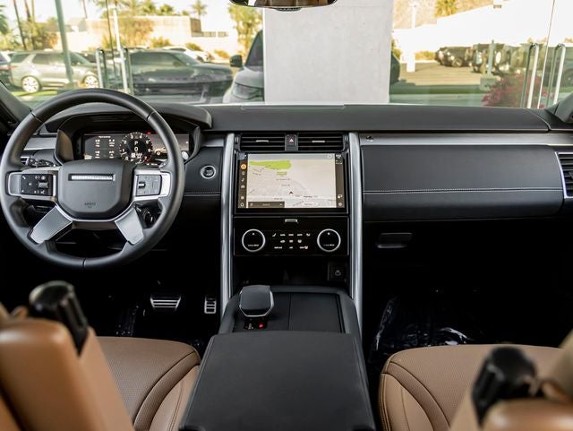 2025 Land Rover Discovery Dynamic SE 35th Edition Pack