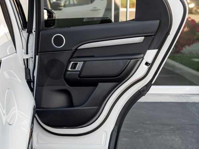 2025 Land Rover Discovery Dynamic SE 35th Edition Pack