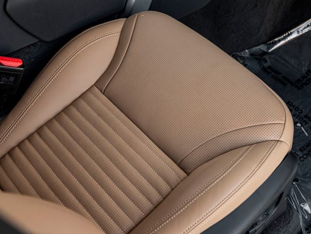 2025 Land Rover Discovery Dynamic SE 35th Edition Pack