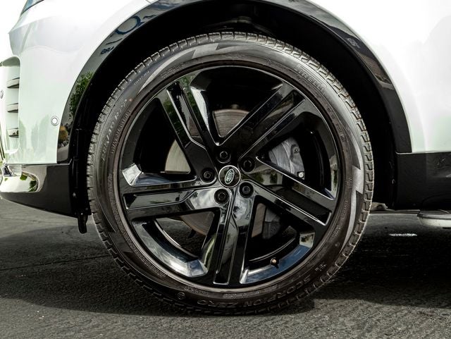 2025 Land Rover Discovery Dynamic SE
