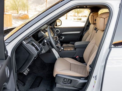 2025 Land Rover Discovery Dynamic SE