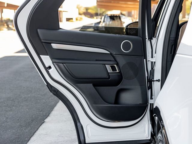 2025 Land Rover Discovery Dynamic SE