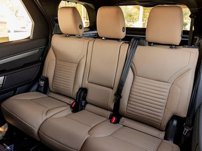 2025 Land Rover Discovery Dynamic SE